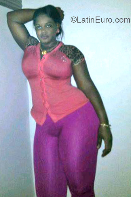 Date this delightful Jamaica girl Yaniquie from Portmore JM1972