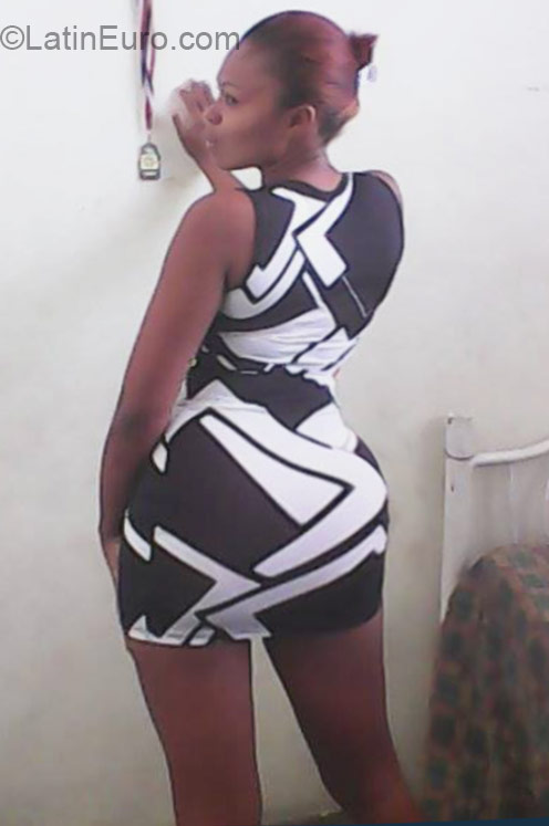 Date this cute Dominican Republic girl Orquidia from Santo Domingo DO21616