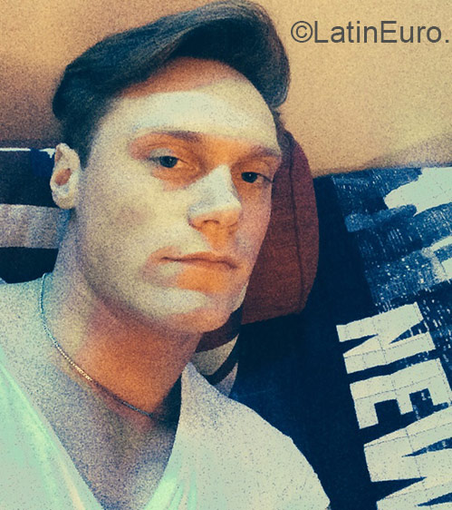 Date this pretty Sweden man Neaklaz from Stockholm SE209