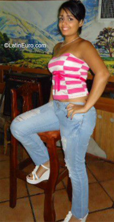 Date this passionate Venezuela girl Yusmily from Guatire VE438