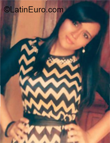 Date this sultry Honduras girl Mileidy from El Progreso HN1487