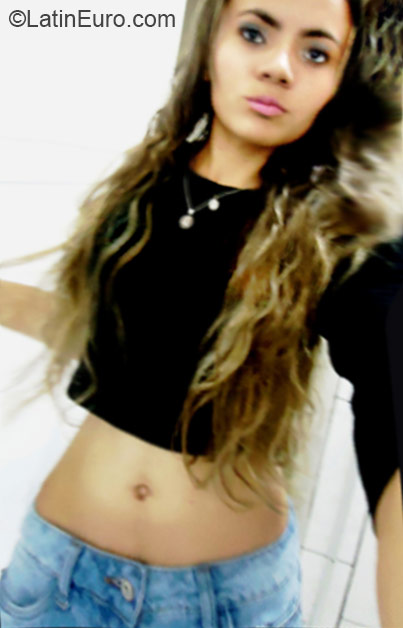 Date this delightful Brazil girl Maria from Curitiba BR9286