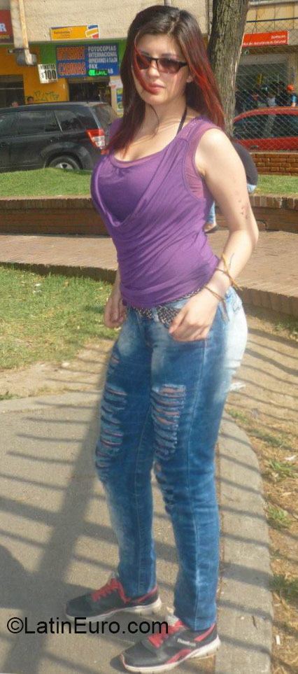 Date this hard body Colombia girl Diana from Bogota CO17275