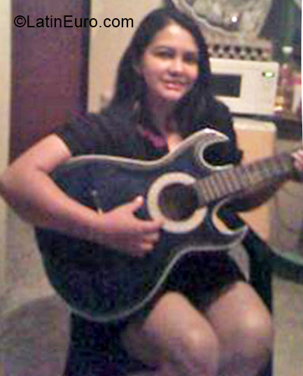 Date this delightful Colombia girl Samy from Bogota CO17312