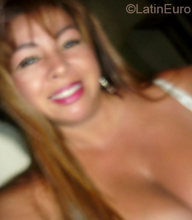 Date this good-looking Colombia girl Alejandra from Medellin CO17327