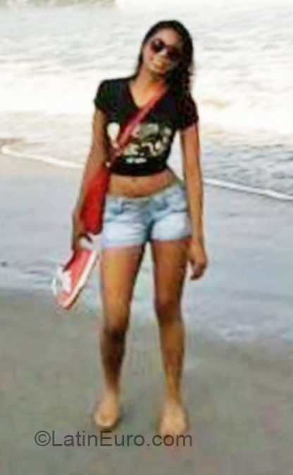 Date this stunning Colombia girl K.c from Cali CO17341