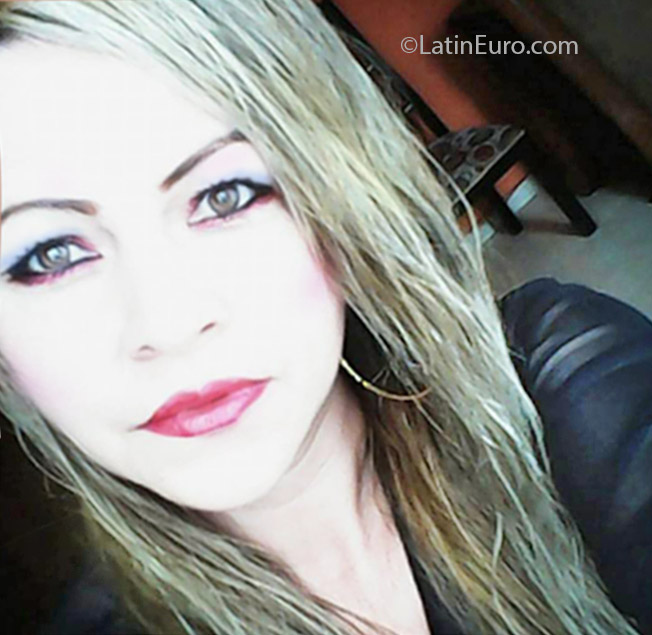 Date this cute Colombia girl Nancy from Bogota CO17379