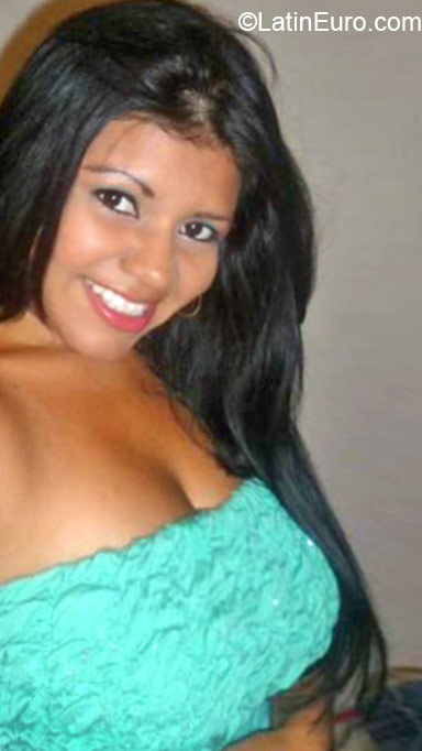 Date this hard body Colombia girl Karol from Cali CO17422