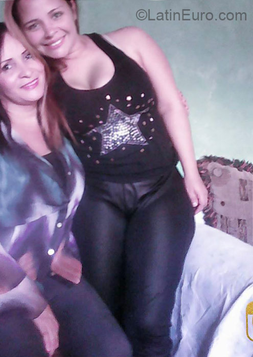 Date this stunning Honduras girl Yenifer from Tegucigalpa HN1807