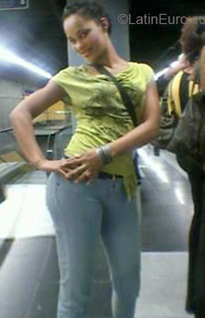 Date this gorgeous Dominican Republic girl Sucre from Bahoruco DO22261