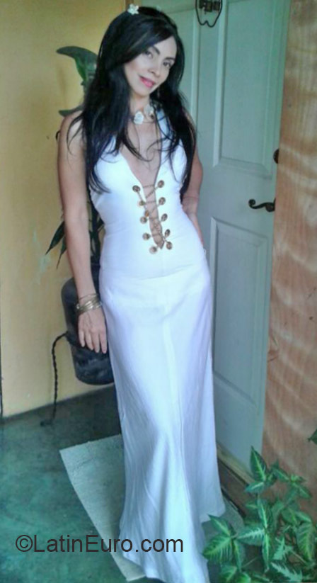 Date this voluptuous Panama girl Leticia from Chiriqui PA616