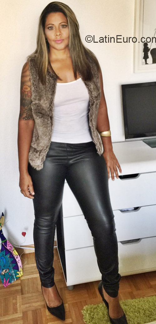 Date this delightful Switzerland girl Fernanda from Bulle CH134