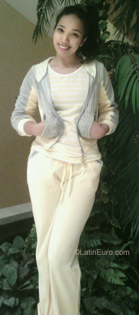 Date this fun Saudi Arabia girl Maritess from Riyadh SA20