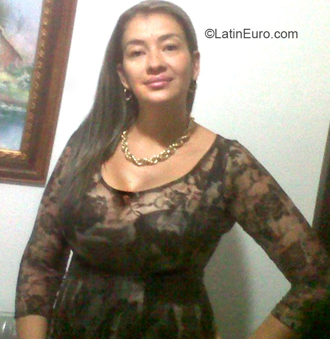 Date this good-looking Colombia girl Clara from Tulua CO17479