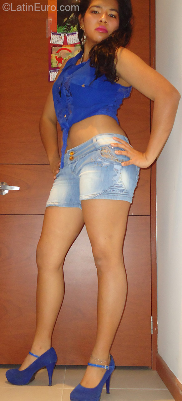 Date this hot Colombia girl Liceth Me l issa from Bogota CO17485