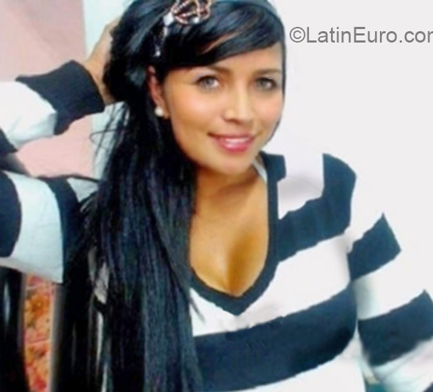 Date this fun Colombia girl Carolina from Medellin CO17504