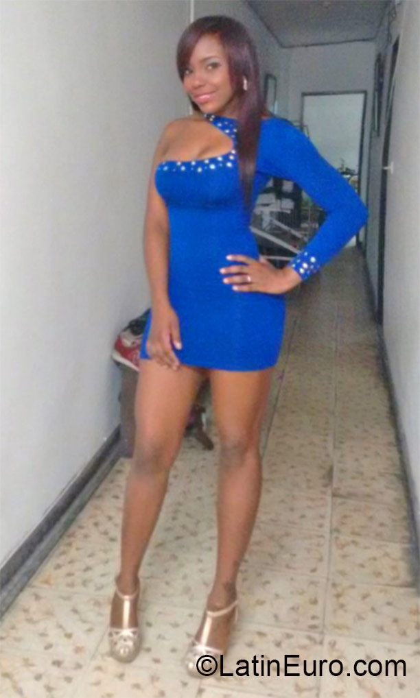 Date this exotic Colombia girl Jhoanita from Cali CO17509
