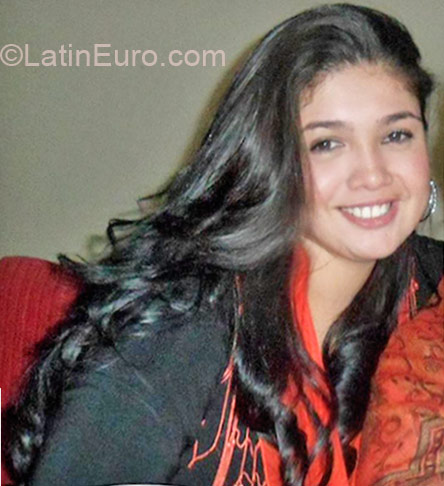 Date this delightful Colombia girl Paola from Cucuta CO17551