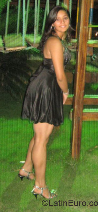 Date this good-looking Venezuela girl Maria from Maracaibo VE528