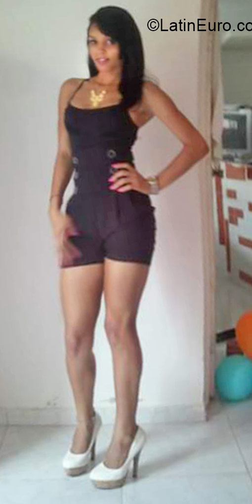 Date this charming Dominican Republic girl Samsher from Santo Domingo DO22422