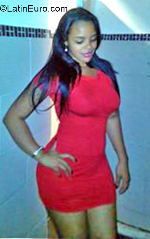 Date this funny Dominican Republic girl Luz from Santo Domingo DO22427