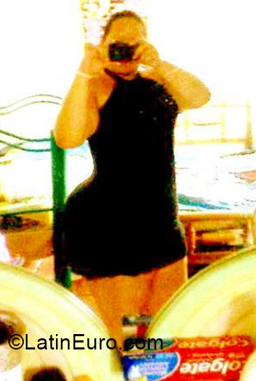 Date this happy Colombia girl Yeusby from Cucuta CO17585
