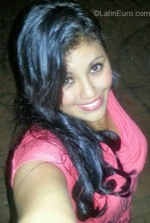 Date this pretty Honduras girl Saray from Choluteca HN1555