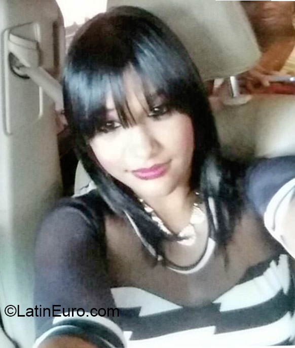 Date this fun Dominican Republic girl Chantal from Santo Domingo DO22542