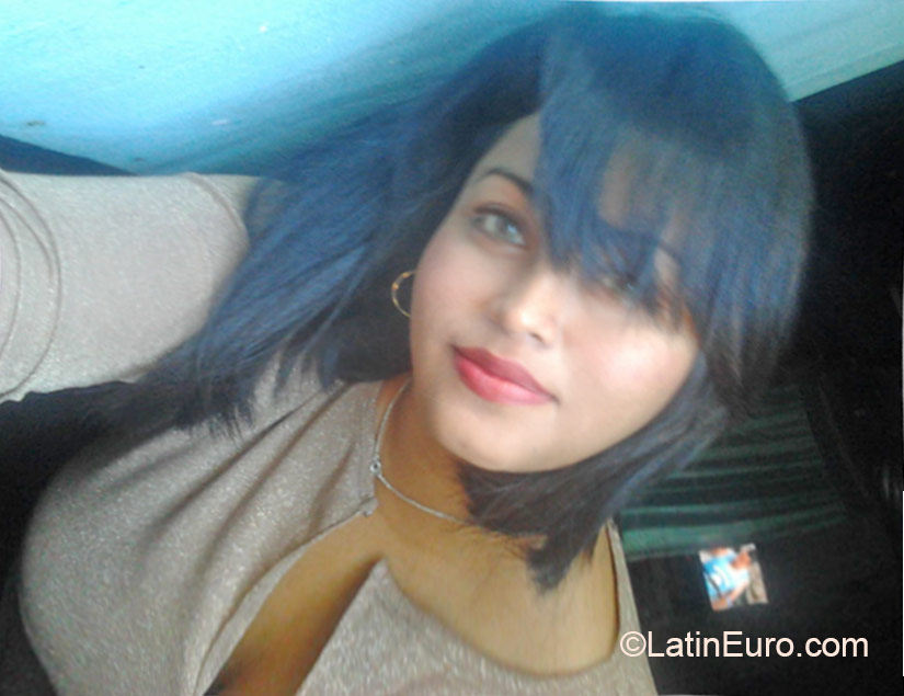 Date this lovely Honduras girl Yoli from Tegucigalpa HN1577