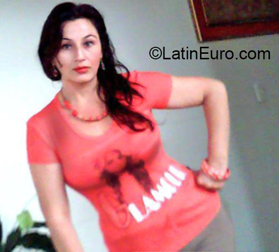 Date this sultry Colombia girl Maria from Medellin CO17713