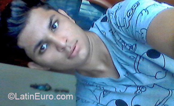 Date this nice looking Colombia man Juan from Barranquilla CO17718