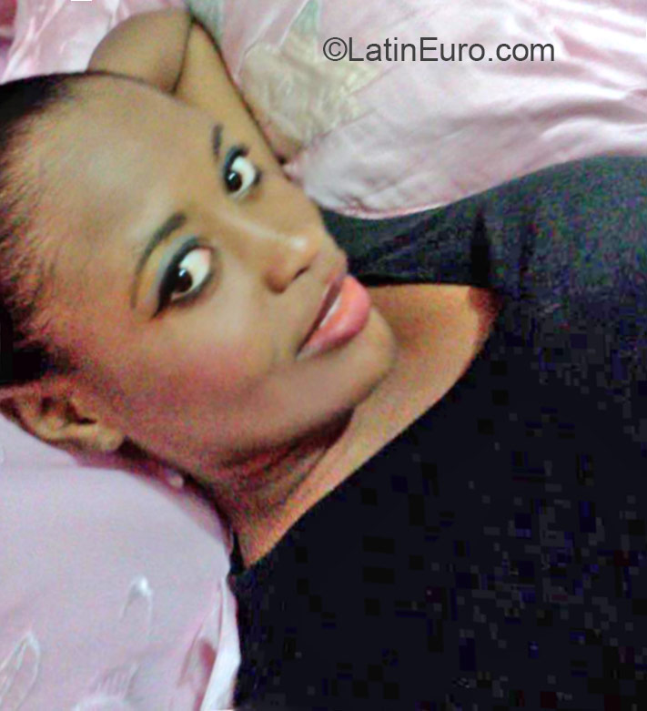 Date this stunning Jamaica girl Sha nalee from Kingston JM2105