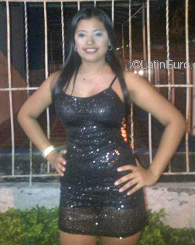 Date this fun Colombia girl Katherin from Barranquilla CO17747