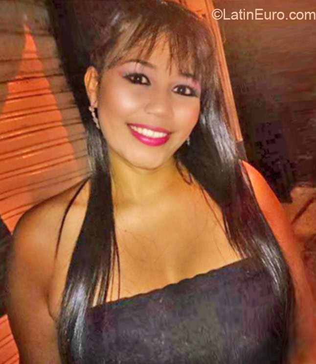 Date this sultry Colombia girl Yurley from Medellin CO17750