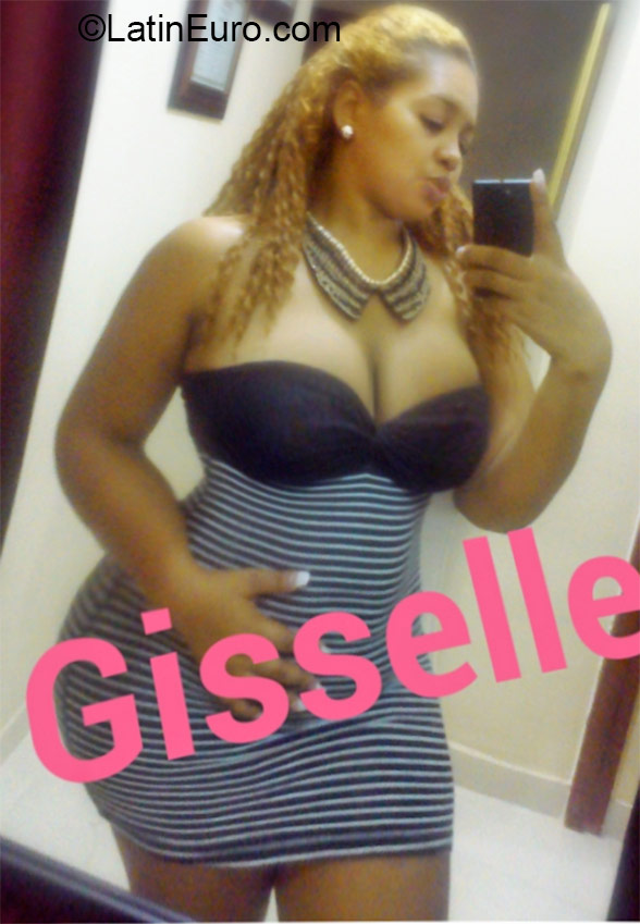 Date this stunning Dominican Republic girl Gisselle from Santo Domingo DO22748