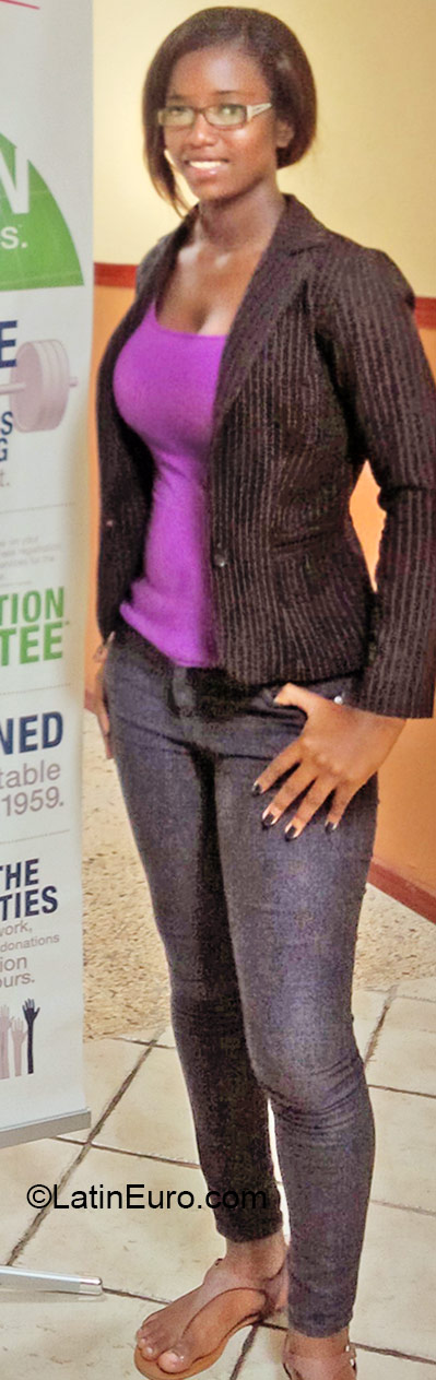 Date this good-looking Jamaica girl Carlisa from Kingston JM2114