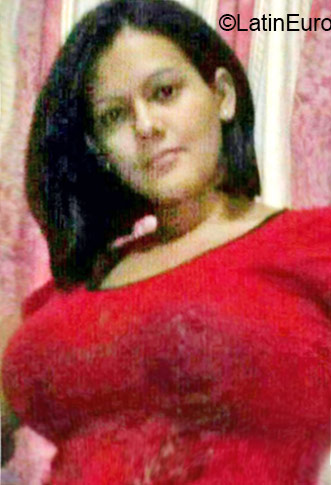 Date this tall Panama girl Lys from Panama City PA647