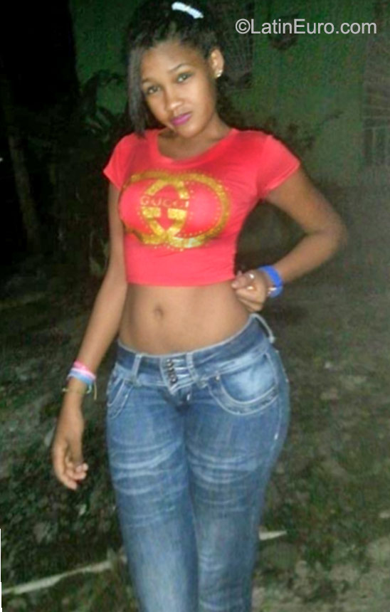 Date this charming Dominican Republic girl Jasiel from Santo Domingo DO22823