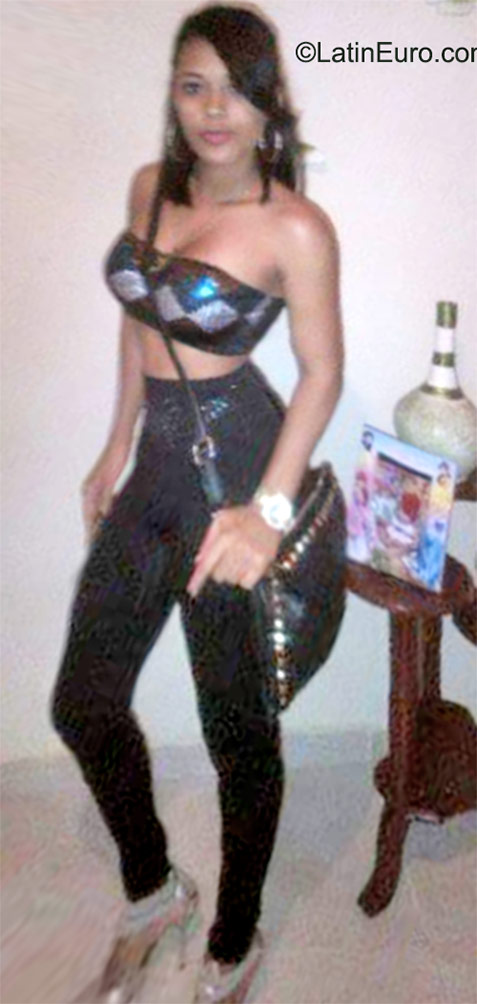 Date this fun Dominican Republic girl Leidy from San Francisco de Macoris DO22845