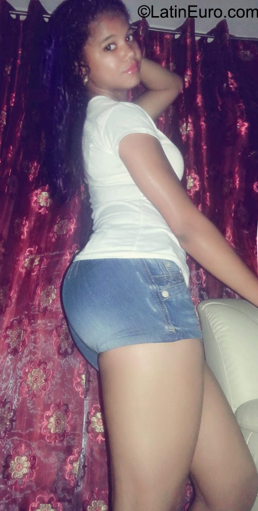 Date this foxy Dominican Republic girl Franelis from Santo Domingo DO22866