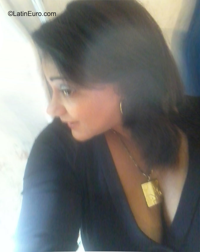 Date this delightful Panama girl Seskia from Panama City PA662