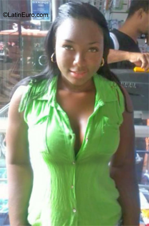 Date this attractive Colombia girl Nasay from Palmira CO17821