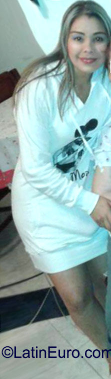 Date this voluptuous Colombia girl  from Medellin CO17832