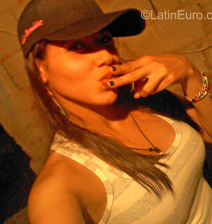 Date this attractive Venezuela girl Kerlin from Maturin VE595