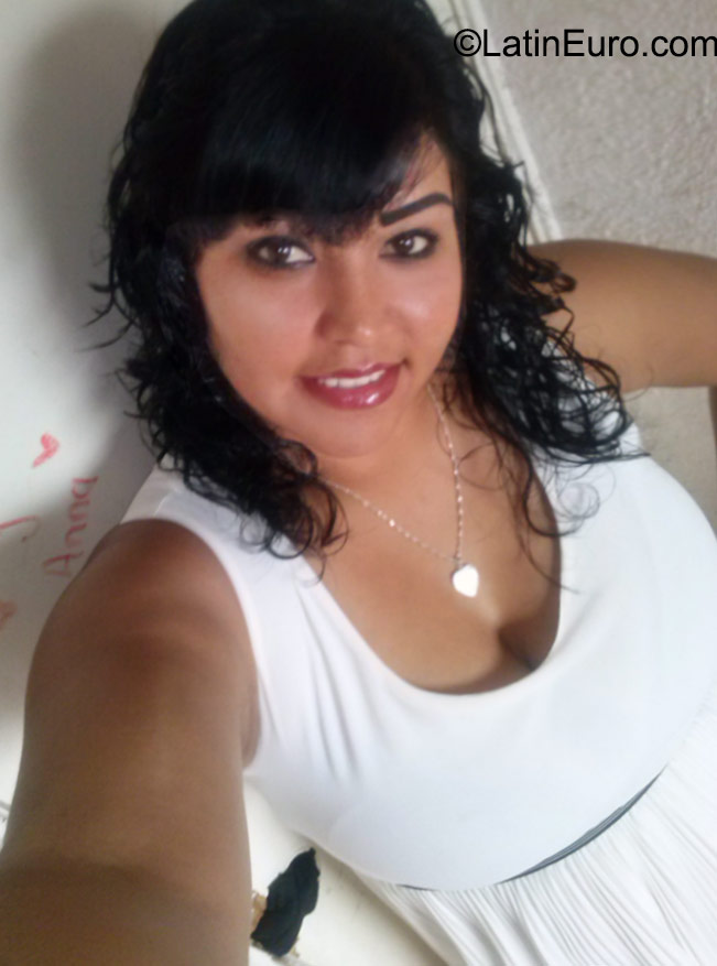 Date this delightful Mexico girl Maria from Ensenada MX1447