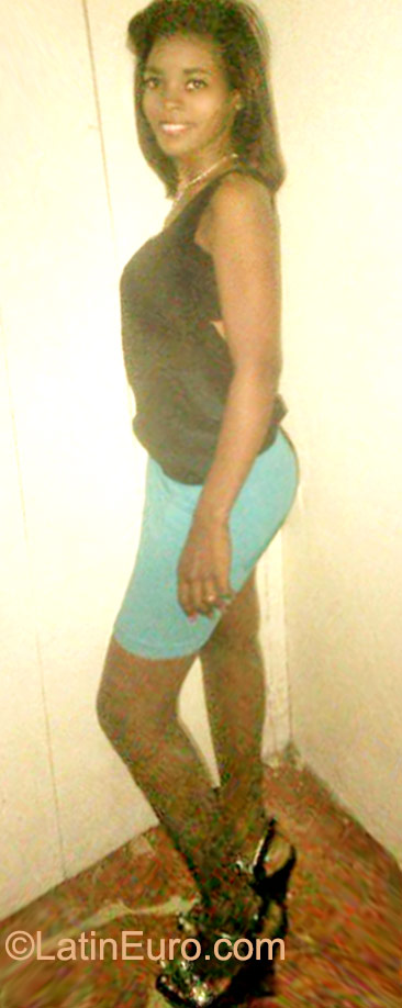 Date this young Dominican Republic girl Alexia from San Pedro de Macoris DO23072