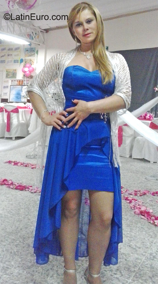 Date this athletic Colombia girl Luz from Bogota CO17938