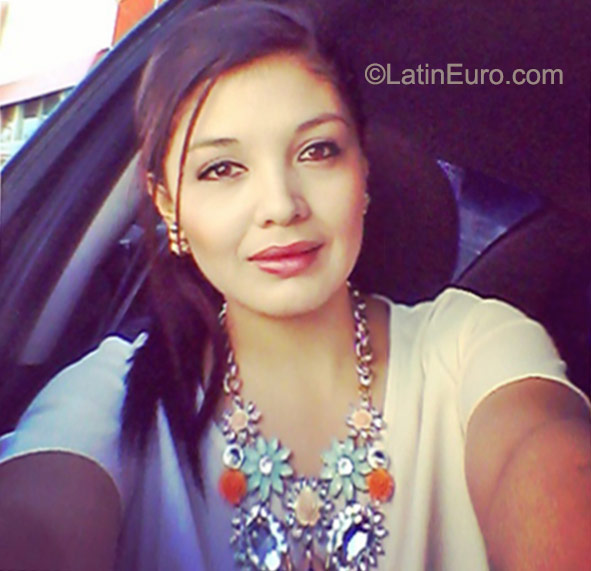 Date this lovely Honduras girl Evelin from Siguatepeque HN1683