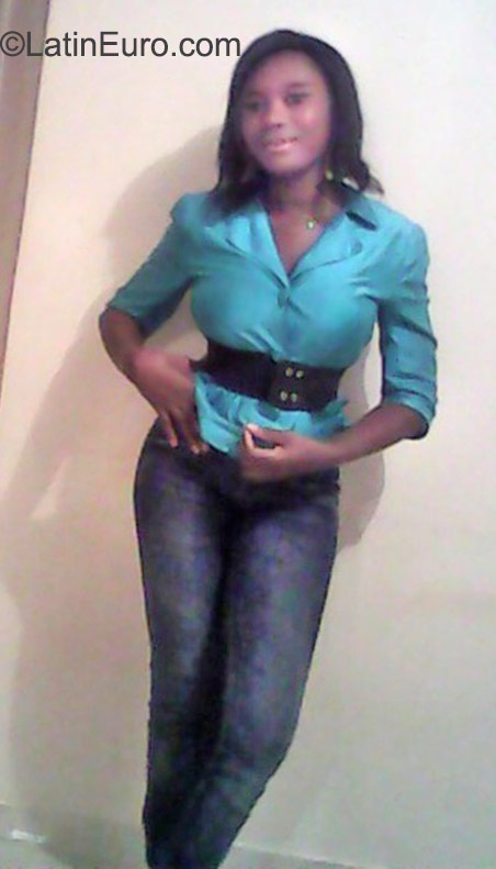 Date this beautiful Dominican Republic girl Guita from Punta Cana DO23236