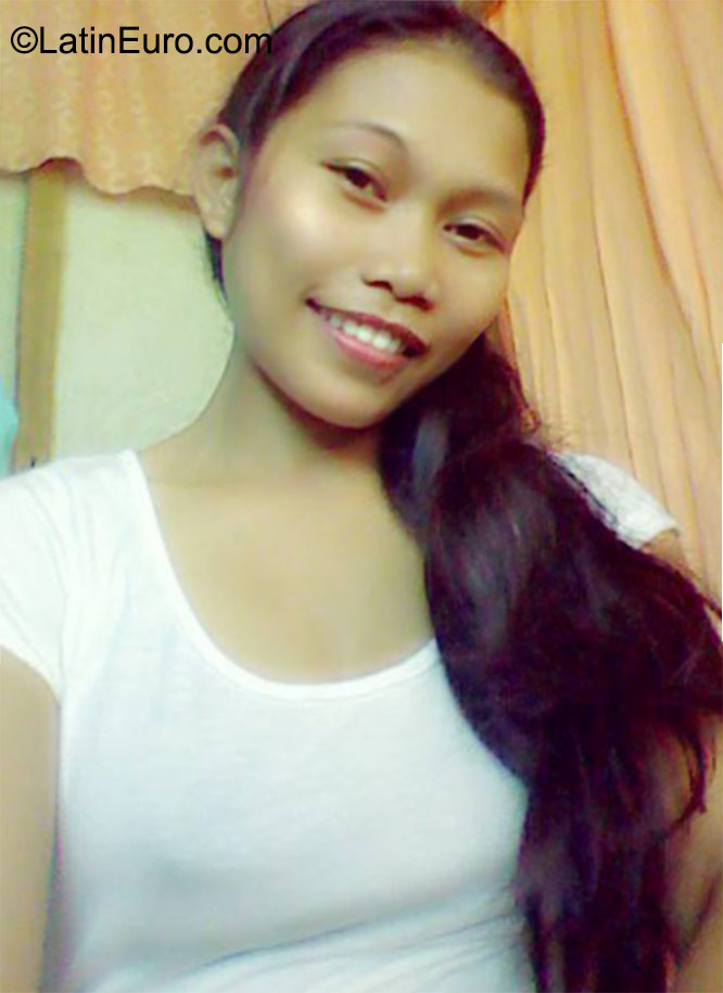 Date this sensual Philippines girl Bile from Cebu City PH815